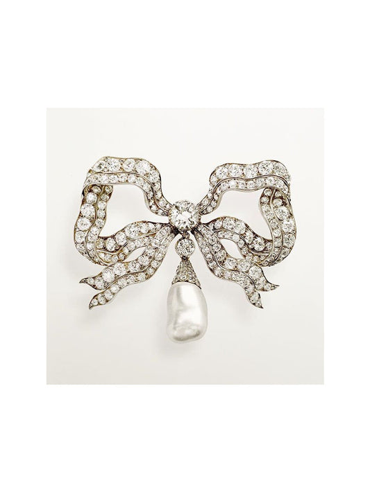 Pink sapphire brooch