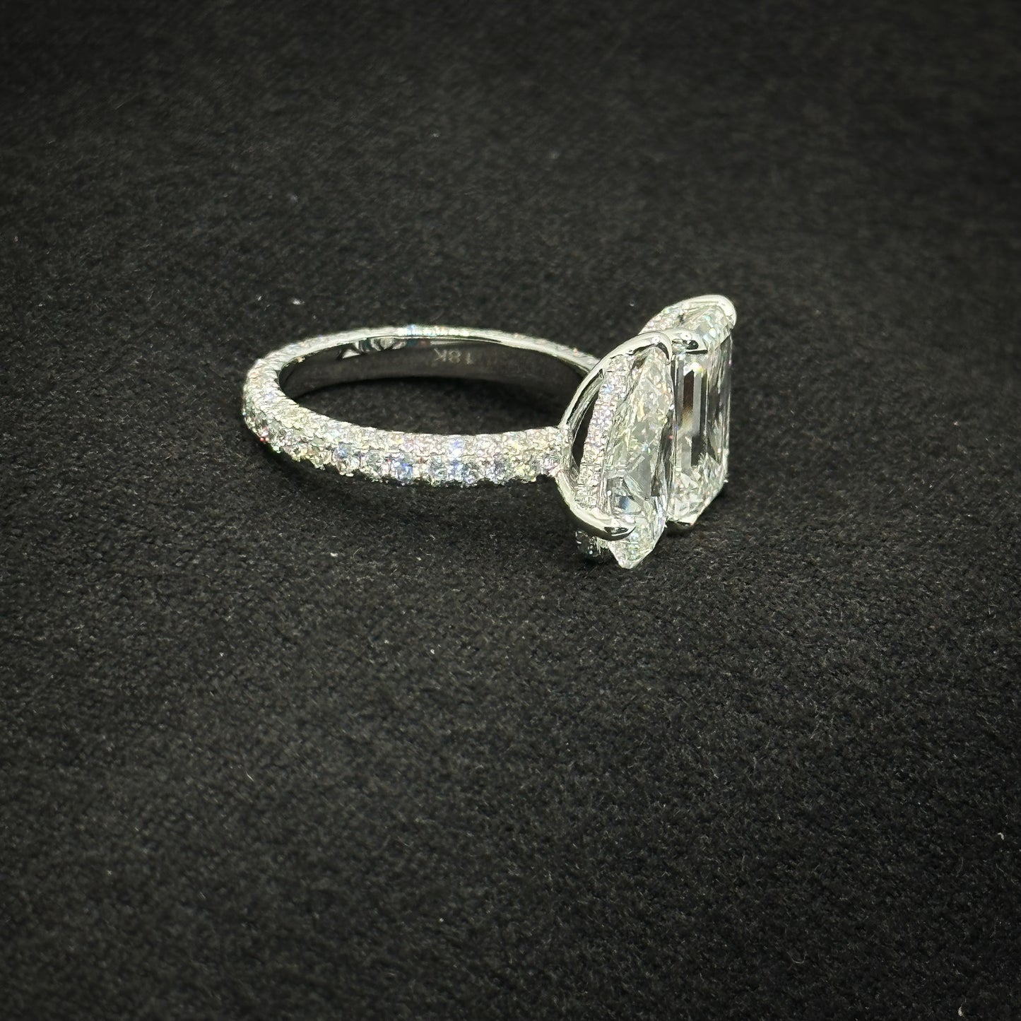 Pear and emerald, toi et moi ring
